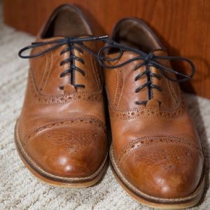 Aston Grey Men's brogue dress shoes (size 8.5)